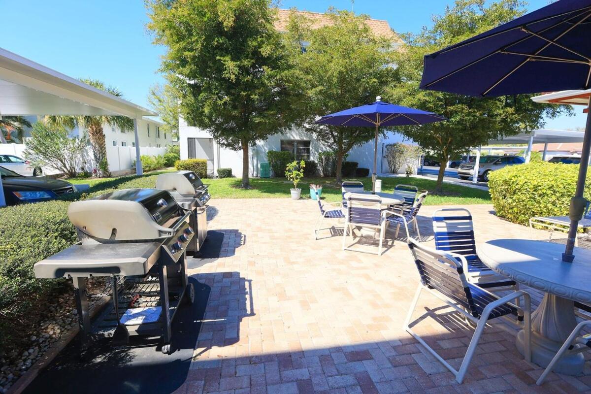 Updated Condo With Pool, Walk To Crescent Beach & Restaurants! Sarasota Exterior foto